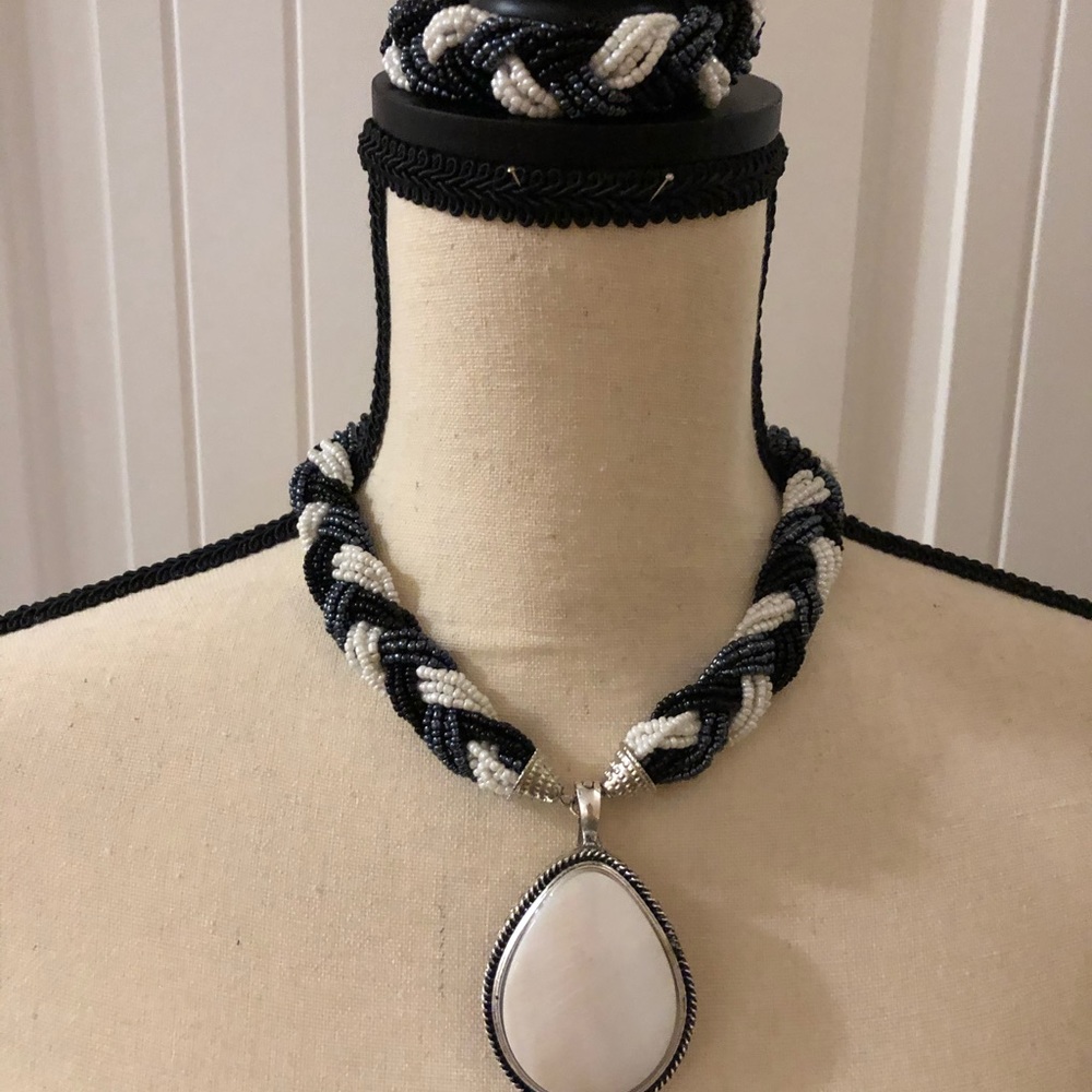 Glasshouse custom made necklace and bracelet set
